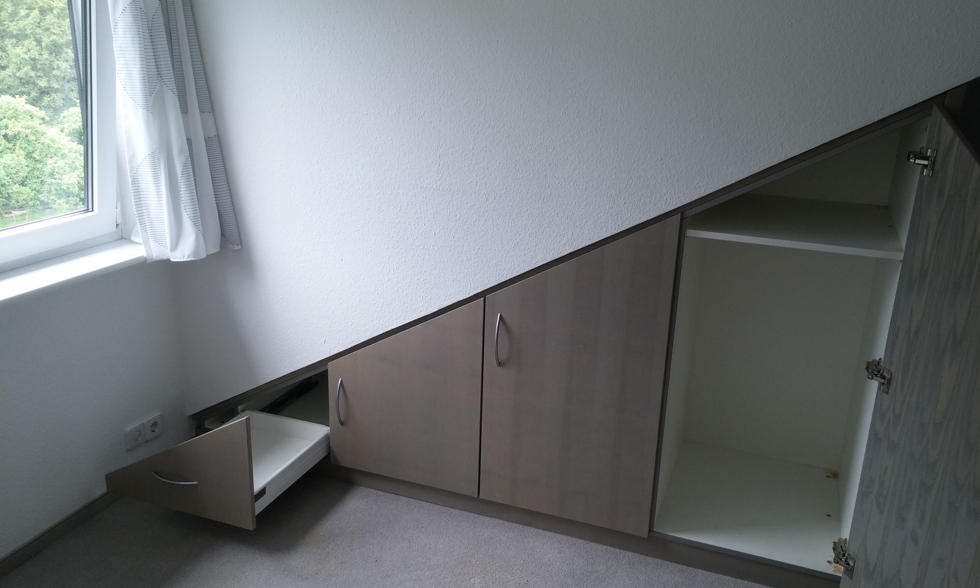 Dachschrägenschrank