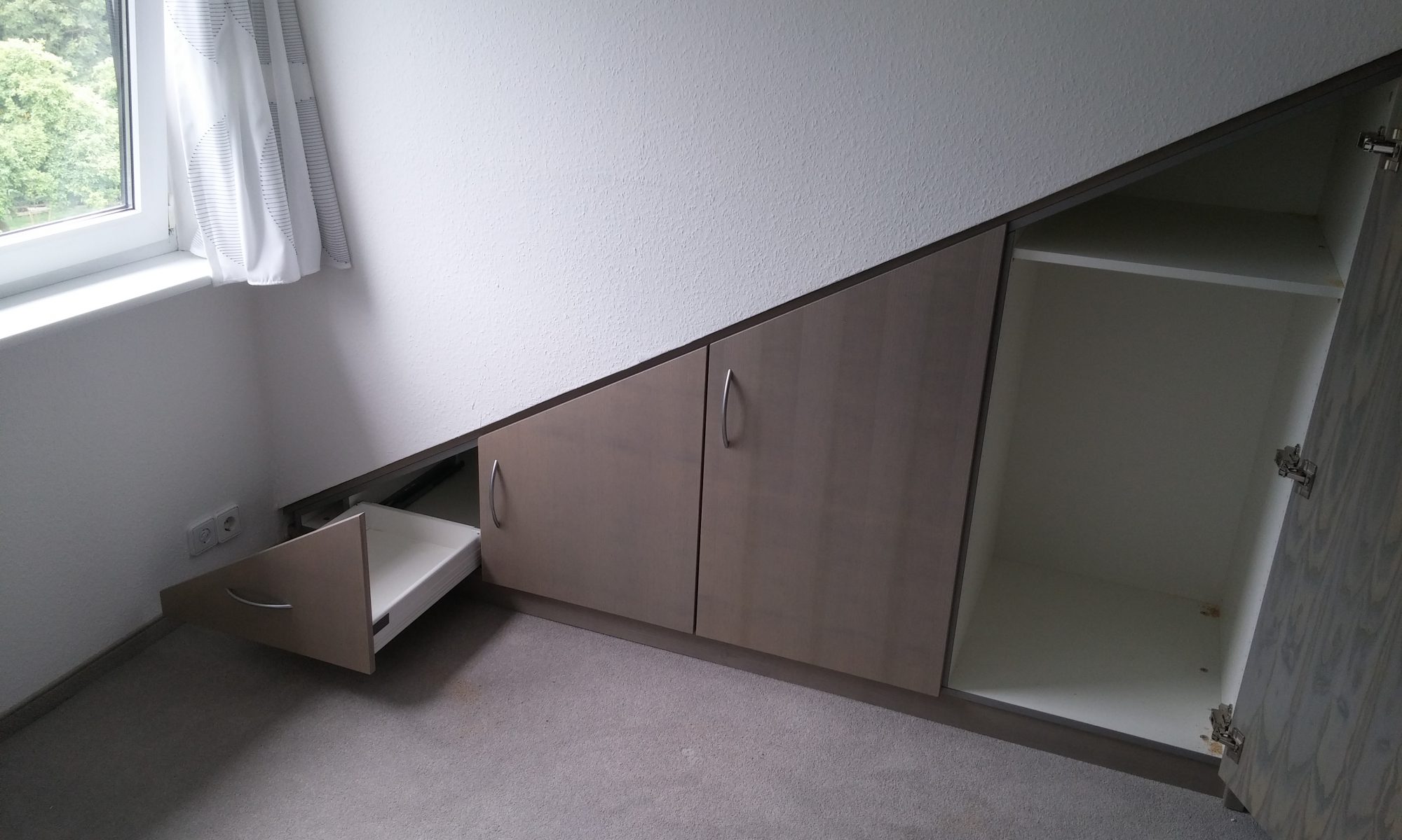 Dachschrägenschrank